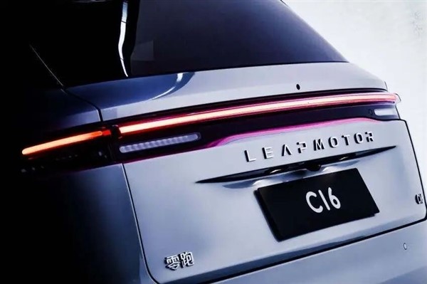 15.58萬起！零跑6座SUV開賣 網(wǎng)友：把增程價格打下來了