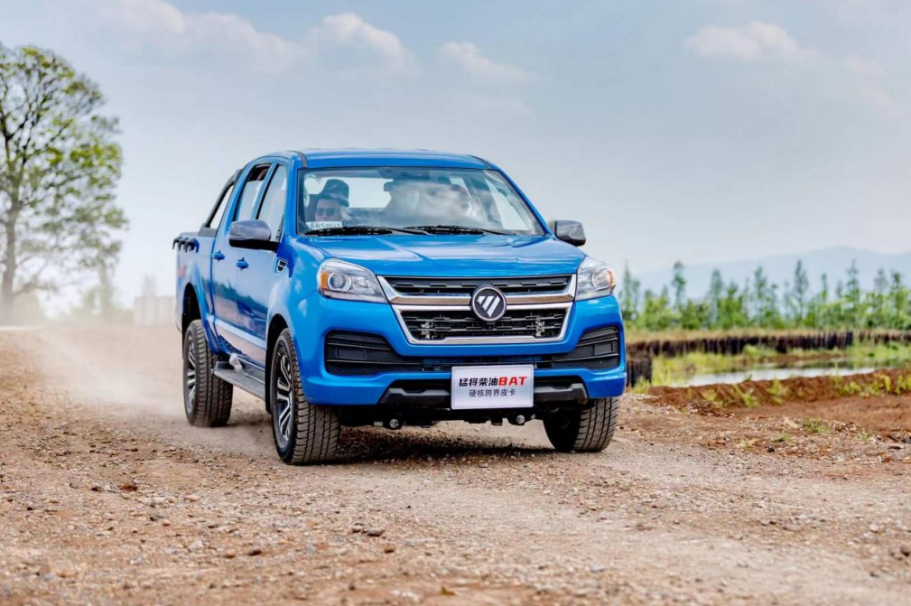 最強(qiáng)性價(jià)比還看福田征服者采埃孚8AT柴油皮卡