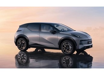 2025款極氪X正式上市 引入X OS 5.2系統(tǒng) 起售價(jià)17.9萬 封面圖