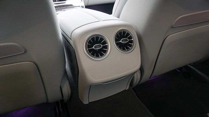 格調(diào)與豪華 萬(wàn)車網(wǎng)試駕2022款奔馳CLS 350 4MATIC