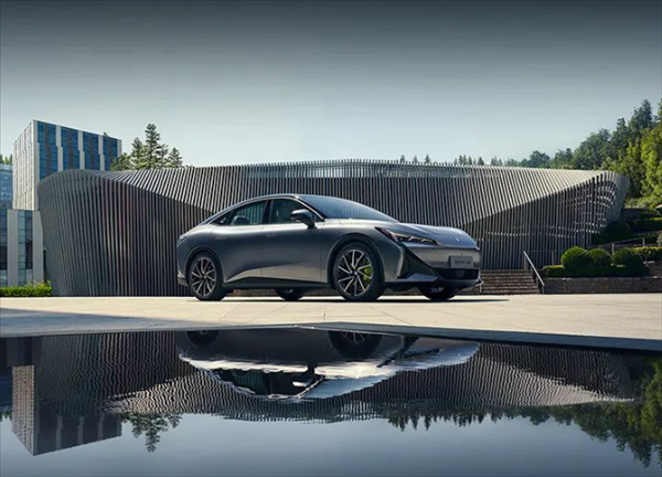 Model 3再迎強(qiáng)敵！極狐阿爾法S5明日交付：頂配21.68萬元