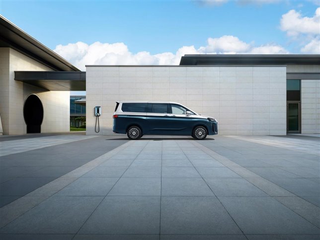 正車側(cè)帶充電樁1029