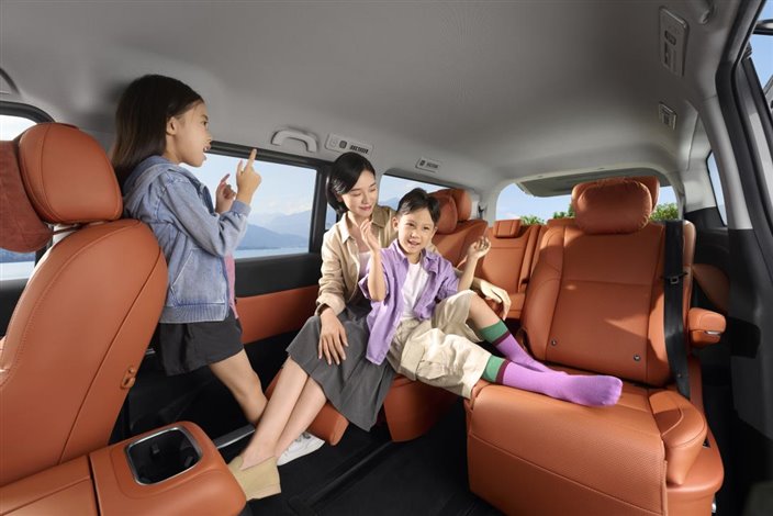 02二排座椅空間11061