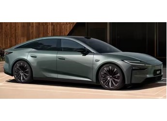 廣汽豐田鉑智7上市14.78萬起：華為電機(jī)+鴻蒙座艙+710km續(xù)航，中大型純電轎車 封面圖