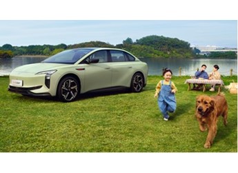 22.98萬(wàn)起！紅旗EH7上市 最大續(xù)航800km 小米又一勁敵？