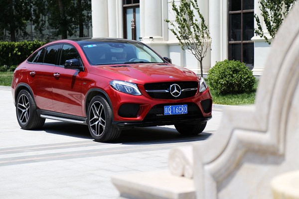 都市逍遙派 試駕奔馳GLE450 COUPE AMG