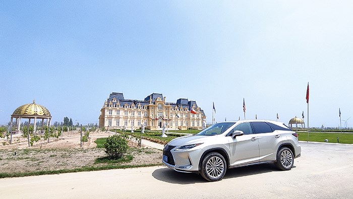 雨后見美景 雷克薩斯RX450hL懷來官廳游記