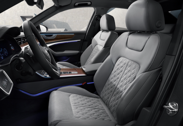 新款?yuàn)W迪A6L終于來了 相比老款值得買嗎？看完就懂了