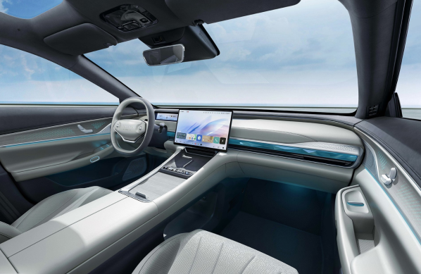 智界S7兄弟車(chē)型 星途星紀(jì)元ES正式上市 售價(jià)22.58萬(wàn)元起