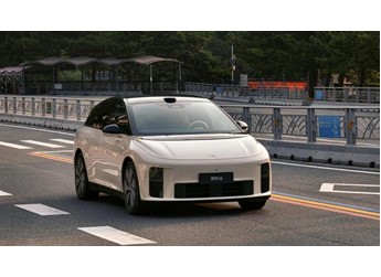 你會(huì)選哪種 理想i6欣旺達(dá)電池版提車周期大幅減少：還送額外延保