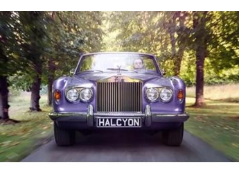 純手工打造限量60臺！勞斯萊斯險(xiǎn)路電動版亮相：800伏平臺加持 封面圖