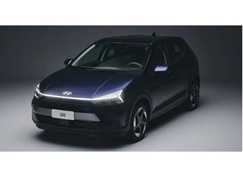 小型車變SUV！全新現(xiàn)代i20官圖發(fā)布：曲面雙聯(lián)屏+貫穿燈組
