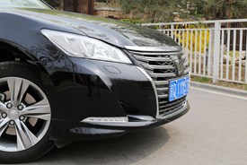 靜謐又從容 萬(wàn)車(chē)網(wǎng)試駕一汽豐田皇冠