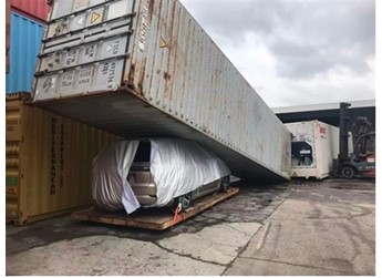 理想L9硬剛集裝箱A柱完好 博主：這就是保費不貴的原因之一 封面圖