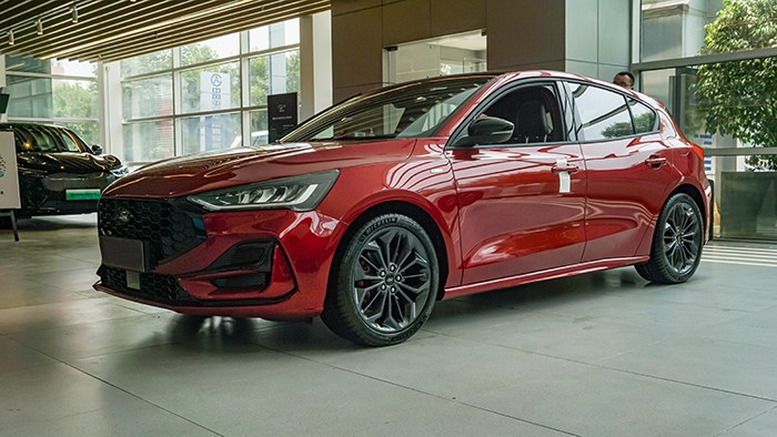 換回四缸全新面貌 萬車網(wǎng)實(shí)拍2022福特新款福克斯ST