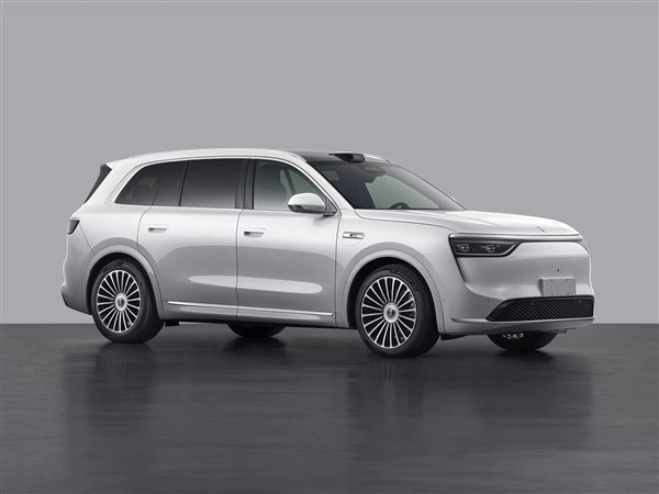 標(biāo)配寧德時(shí)代100度大電池 問(wèn)界M8 EV申報(bào)：理想i8強(qiáng)敵來(lái)了