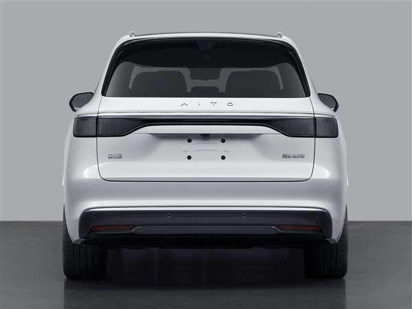 標(biāo)配寧德時(shí)代100度大電池 問(wèn)界M8 EV申報(bào)：理想i8強(qiáng)敵來(lái)了