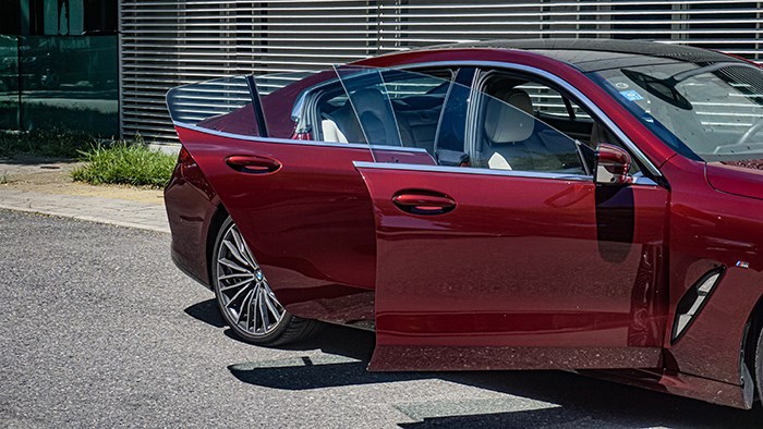 隨時變換角色 寶馬8系四門轎跑車評測