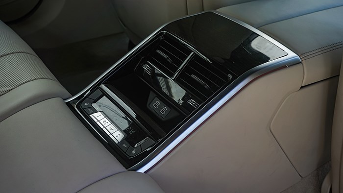 隨時變換角色 寶馬8系四門轎跑車評測