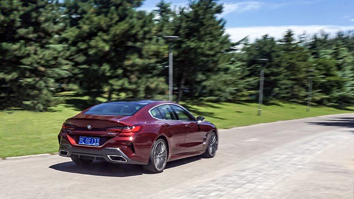 隨時變換角色 寶馬8系四門轎跑車評測