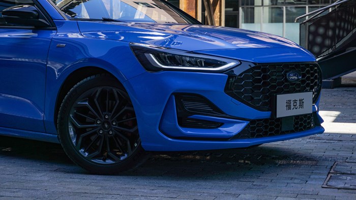 與風為伴 試駕2022福特三廂?？怂筍T-Line