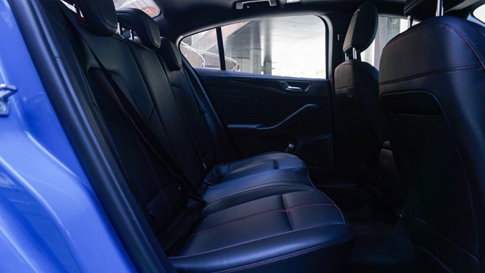 與風為伴 試駕2022福特三廂?？怂筍T-Line