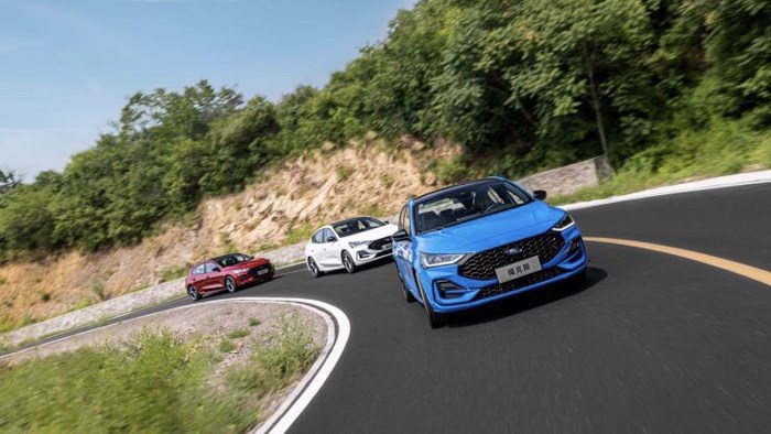 與風為伴 試駕2022福特三廂?？怂筍T-Line