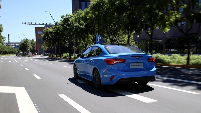 與風為伴 試駕2022福特三廂?？怂筍T-Line