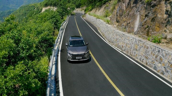 誰(shuí)說(shuō)NGP是新勢(shì)力專利？ 全新第三代榮威RX5 NGP智駕版 8月初上市發(fā)布