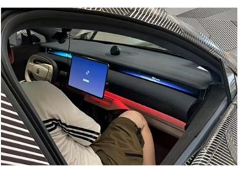 預(yù)售80萬！蔚來旗艦行政轎車ET9內(nèi)飾首曝：搭載貫穿屏幕+橢圓方向盤