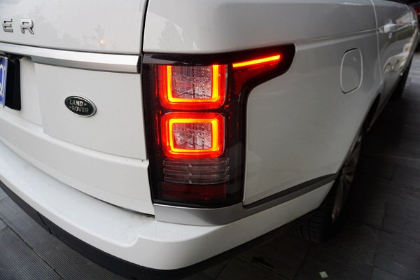 行政級(jí)游艇 路虎攬勝3.0V6 SC Vogue加長(zhǎng)版