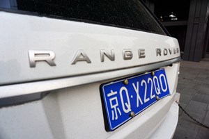 行政級(jí)游艇 路虎攬勝3.0V6 SC Vogue加長(zhǎng)版