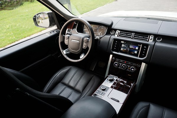 行政級(jí)游艇 路虎攬勝3.0V6 SC Vogue加長(zhǎng)版