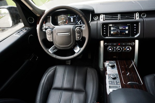 行政級(jí)游艇 路虎攬勝3.0V6 SC Vogue加長(zhǎng)版