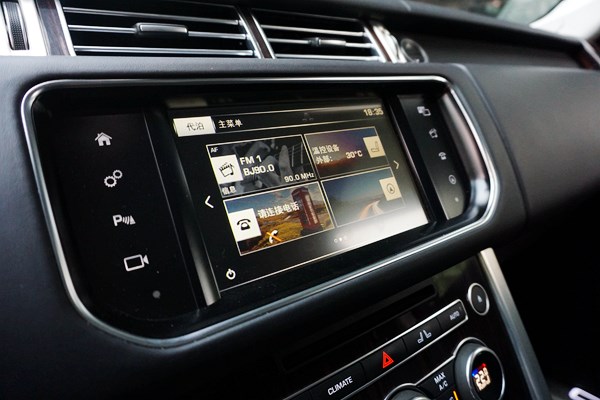 行政級(jí)游艇 路虎攬勝3.0V6 SC Vogue加長(zhǎng)版