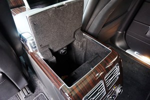 行政級(jí)游艇 路虎攬勝3.0V6 SC Vogue加長(zhǎng)版