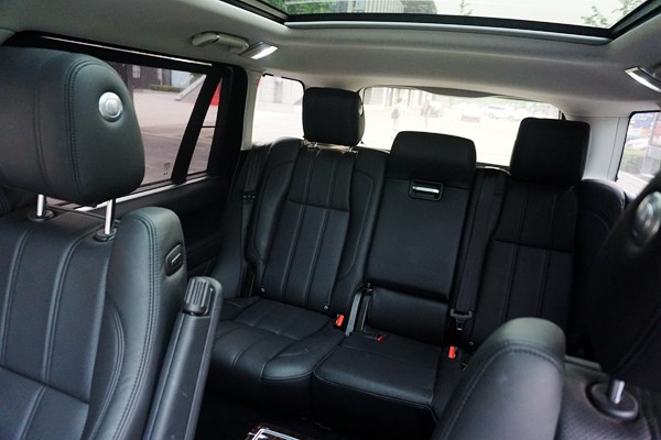 行政級(jí)游艇 路虎攬勝3.0V6 SC Vogue加長(zhǎng)版