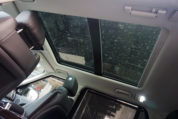 行政級(jí)游艇 路虎攬勝3.0V6 SC Vogue加長(zhǎng)版