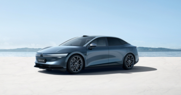 極氪007更多官圖發(fā)布 預售22.99萬起 明年1月1日交付