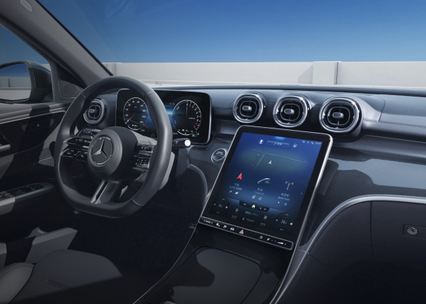 40.56萬元！新款奔馳C 350 eL上市 純電續(xù)航105公里