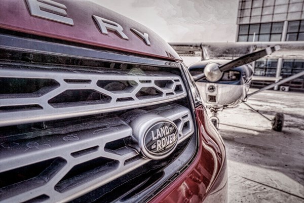  依舊硬漢形象 試駕路虎發(fā)現5