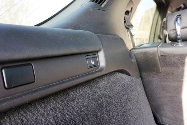  依舊硬漢形象 試駕路虎發(fā)現5