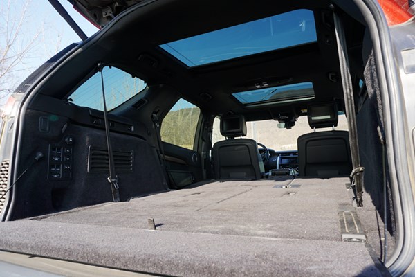  依舊硬漢形象 試駕路虎發(fā)現5