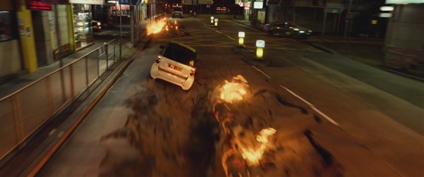 香港街頭偶遇“剁椒魚(yú)頭”：開(kāi)車(chē)的竟是王祖藍(lán)