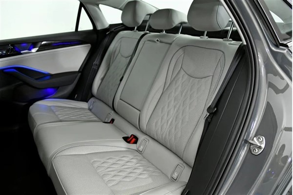 看了新上市的邁騰 我覺得日系會(huì)比德系先死