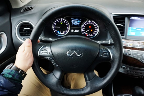 日系豪華7座SUV 試駕英菲尼迪QX60混動(dòng)