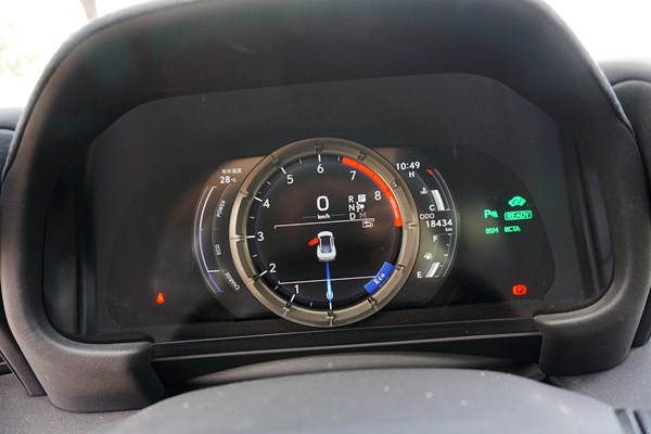 東方跑車之藝術(shù)品 試駕雷克薩斯LC500h