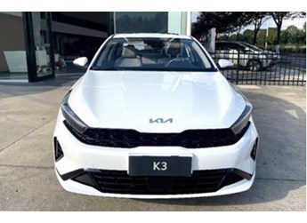 新款起亞K3內(nèi)飾曝光！配置大提升 但取消了實體按鍵