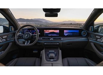 新款奔馳GLS官圖曝光：大型SUV全新三聯(lián)屏內(nèi)飾+E-ACTIVE空氣懸架升級(jí)