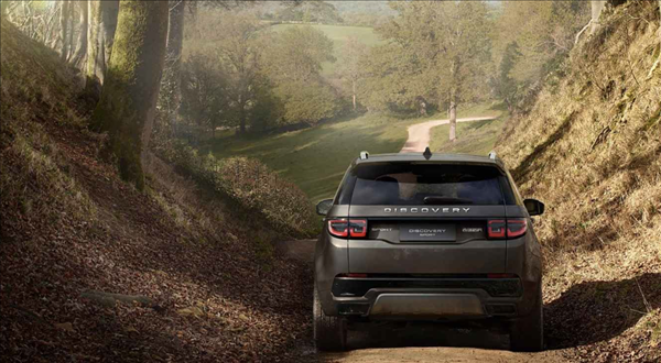 豪華品牌加持、標(biāo)配四驅(qū)！2025款發(fā)現(xiàn)運(yùn)動(dòng)版上市：售38.83萬(wàn)起